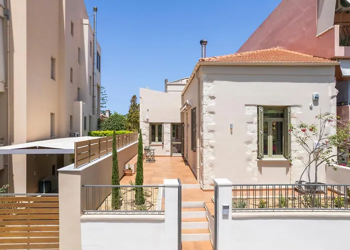 Lithos Residence