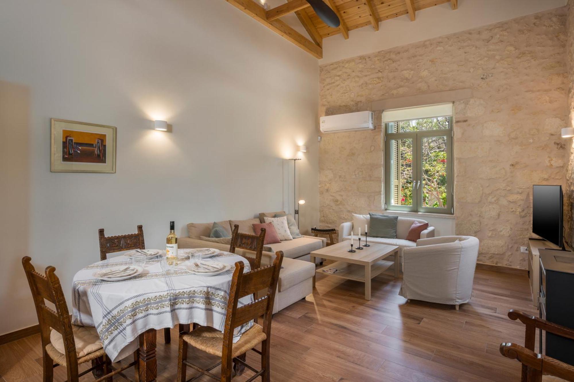 Lithos Holiday home *